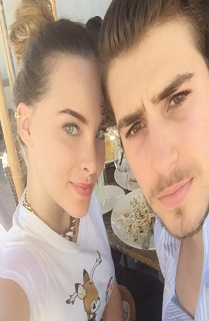 Belinda presume a su hermano y la convierten en “cuñada”