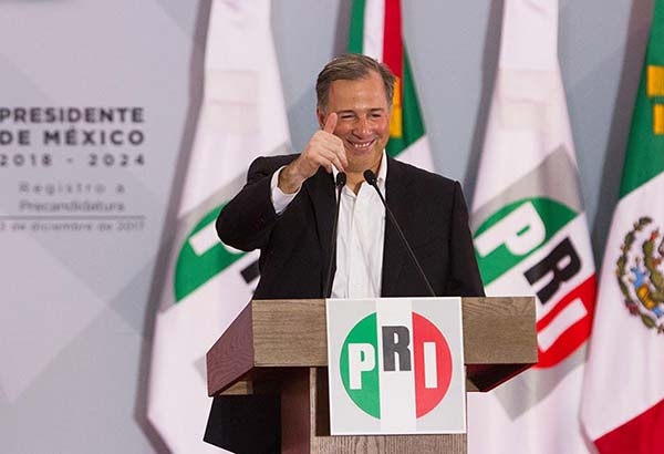 Meade garantiza experiencia, no ocurrencias, al registrarse como precandidato del PRI