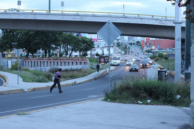 FOTOS: Puente 475, diseñado sin cruceros para peatones