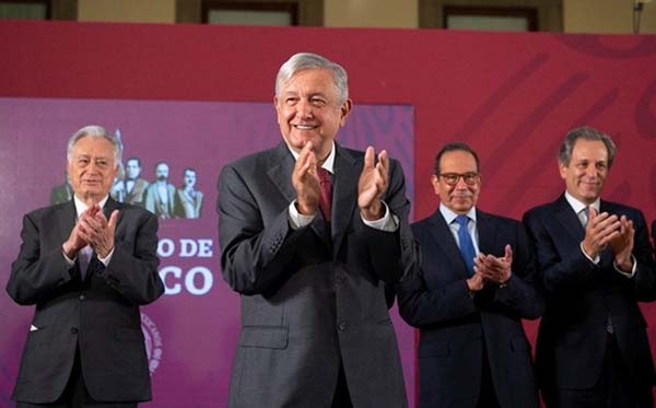 “¿A poco la prensa no aplaude?”, reprocha AMLO