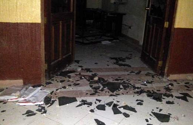 Destrozan presidencia de Ajalpan, Puebla en intento de linchamiento