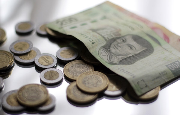 Bancos, obligados a cambiar billetes y monedas