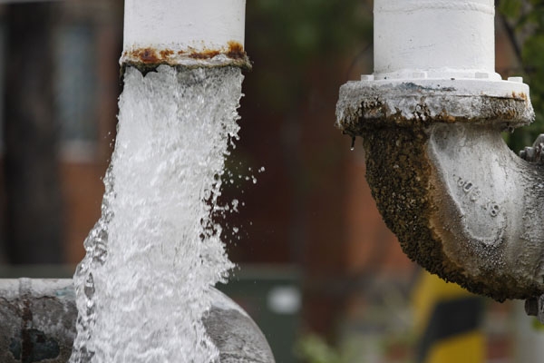 Conflicto entre ediles de Amozoc y Tepatlaxco por reparto del agua potable