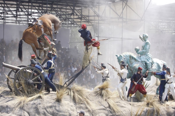 Desfile 5 de Mayo: gradas y sillas gratis