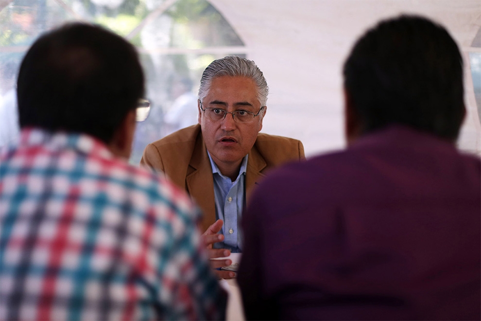 Rector de la UAEM comparecerá si juez retira orden de aprehensión