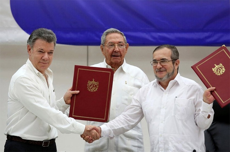 Termina medio siglo de conflicto armado en Colombia