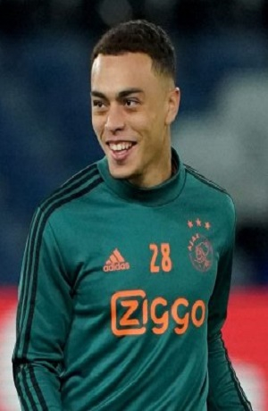 Sergiño Dest será presentado con el Barcelona el próximo jueves