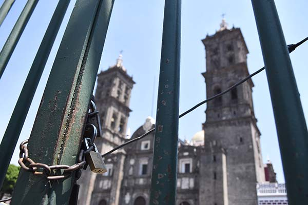 Por Covid-19, misa a puerta cerrada en Catedral; arzobispo pide valorar el sentido de la vida