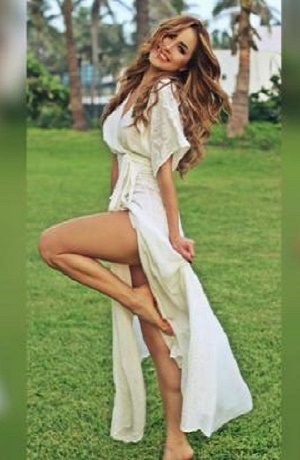 Cynthia Rodríguez celebró su cumpleaños 33