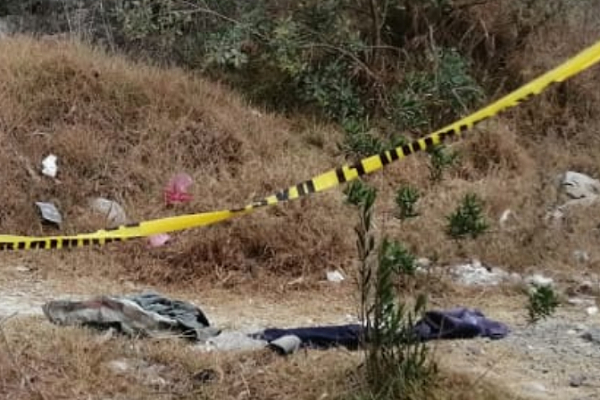 Hallan cadáver en descomposición en terreno de San Jerónimo Caleras