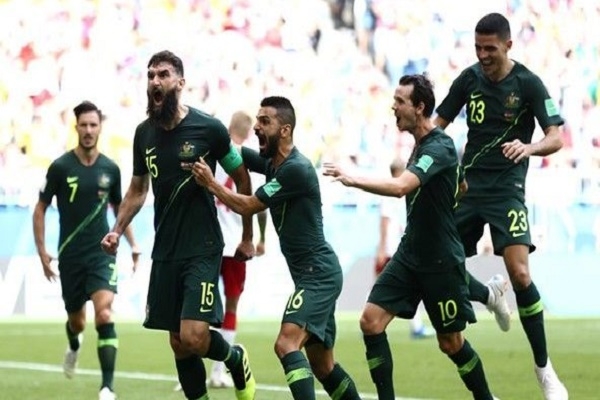 Dinamarca y Australia regalaron empate 1-1