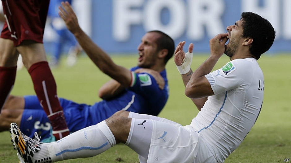Luis Suárez se quedaría sin patrocinadores por mordida