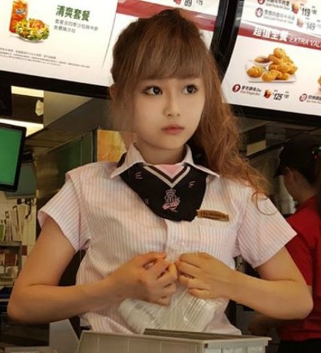 FOTOS: Empleada de McDonalds Taiwan conquistó redes sociales