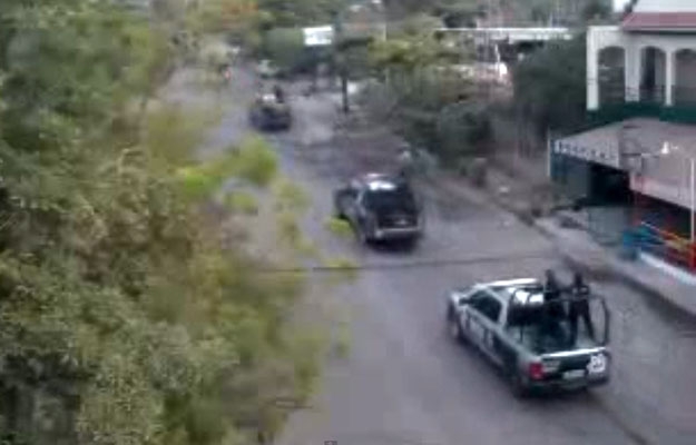 Divulgan videos de enfrentamientos en Apatzingán