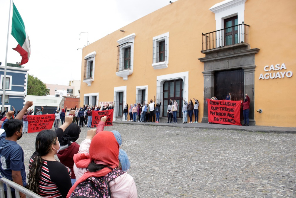 CNTE infiltrada en protesta normalista; liberados los 43 detenidos: Barbosa