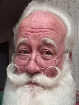 Niño en fase terminal murió en los brazos de Santa Claus