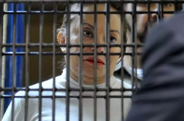 Gordillo sale del penal para nueva revisión médica privada