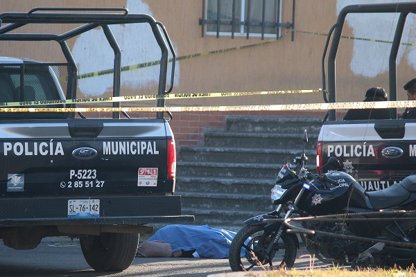 Feminicidios: Matan a mujer a golpes y puñaladas en San Lorenzo Almecatla
