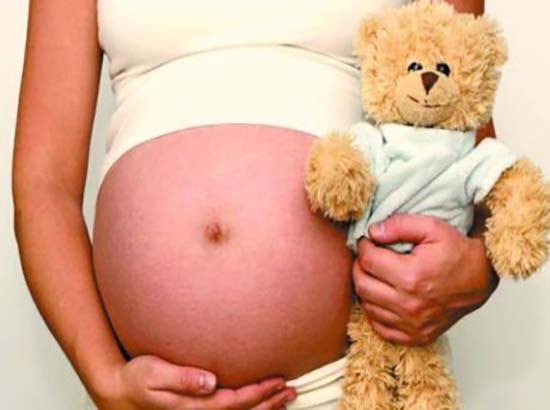 Niña de 11 años queda embarazada de su novio de 13