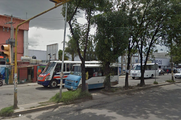 Hieren a chofer de la Ruta 67 tras conflicto vial en el mercado Morelos