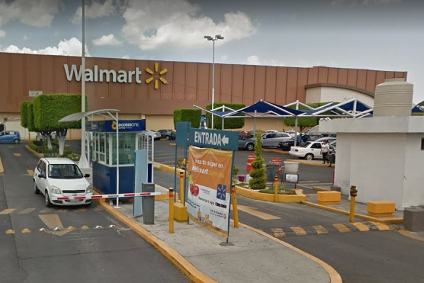 Con máscaras de Halloween atracaron Walmart de San Manuel