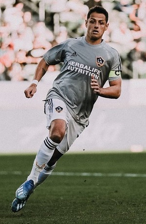 Chicharito sobre AMLO: “En vez de ir para adelante, vamos un poco hacia atrás”