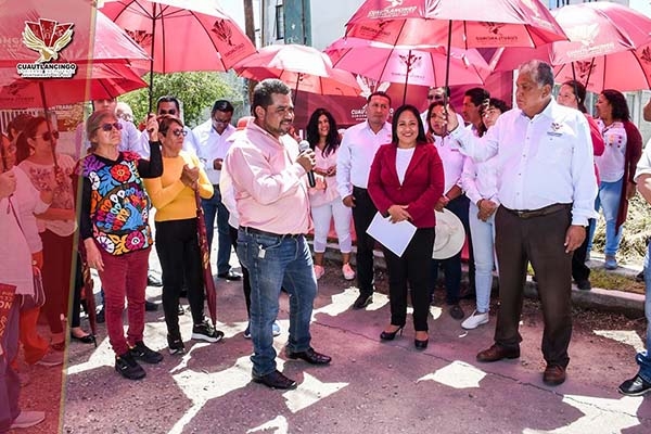En Cuautlancingo, Lupita Daniel arrancó cuatro importantes obras sociales