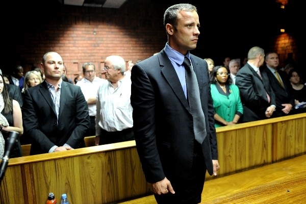 Pistorius absuelto del cargo de homicidio de su novia