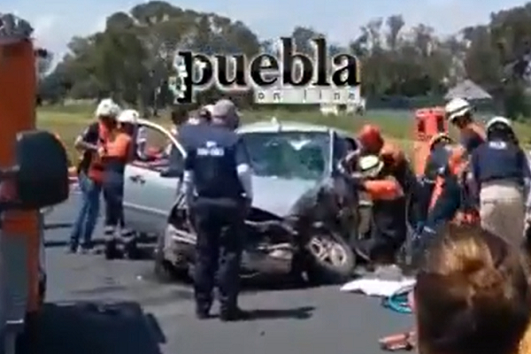 VIDEO: Colisión en Covadonga deja dos mujeres prensadas