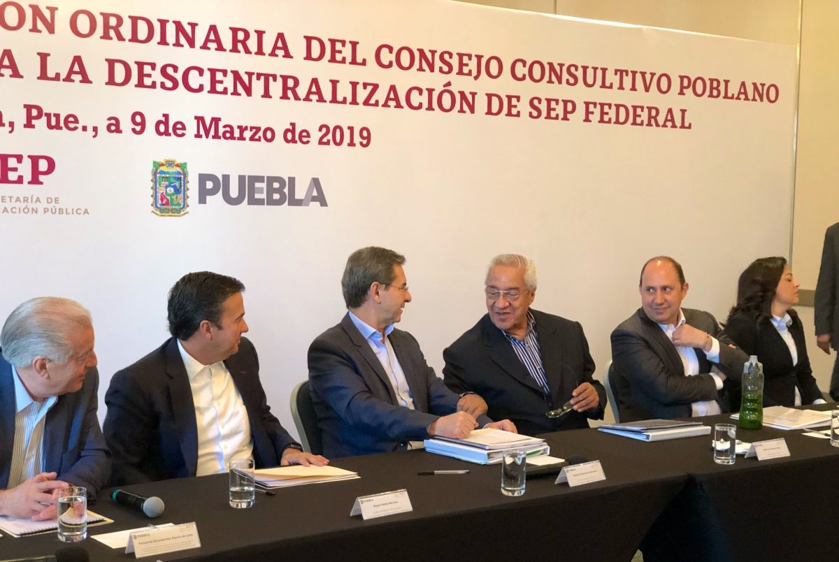 Se reúne el Consejo Consultivo Poblano para la descentralización de la SEP