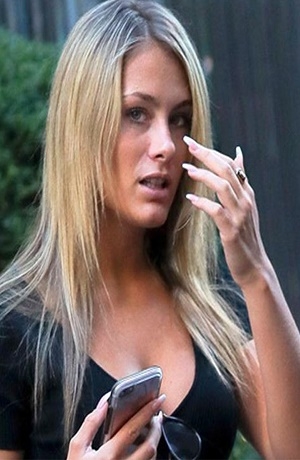 ¿Quién es Mollie Gould, la novia de 19 años de Luis Miguel?