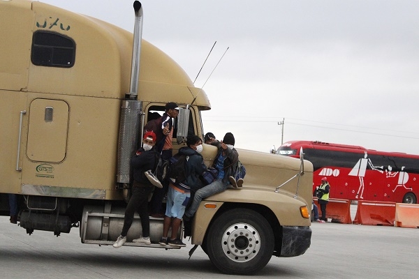 Caravana Migrante dejó Puebla con rumbo a la Ciudad de México