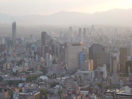 México, atrasado en mortalidad materna, VIH y emisiones de CO2