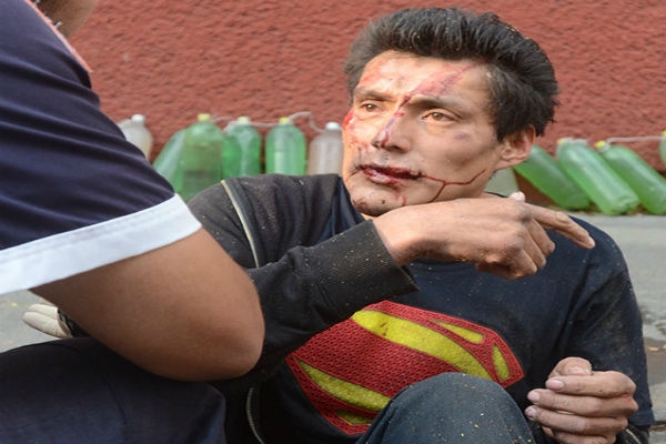 Superman fue vapuleado en el DF
