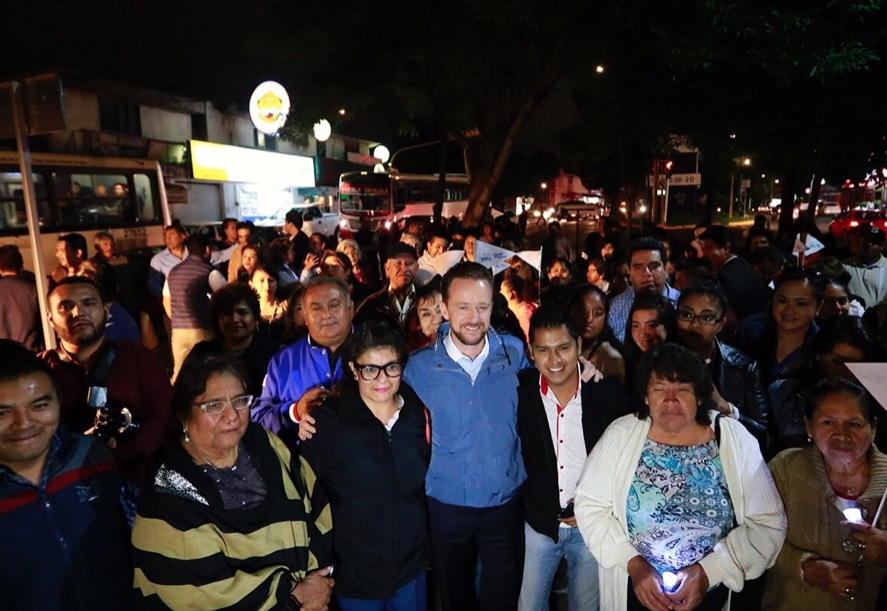 Alcalde Banck inaugura nuevo alumbrado en la Recta a Cholula