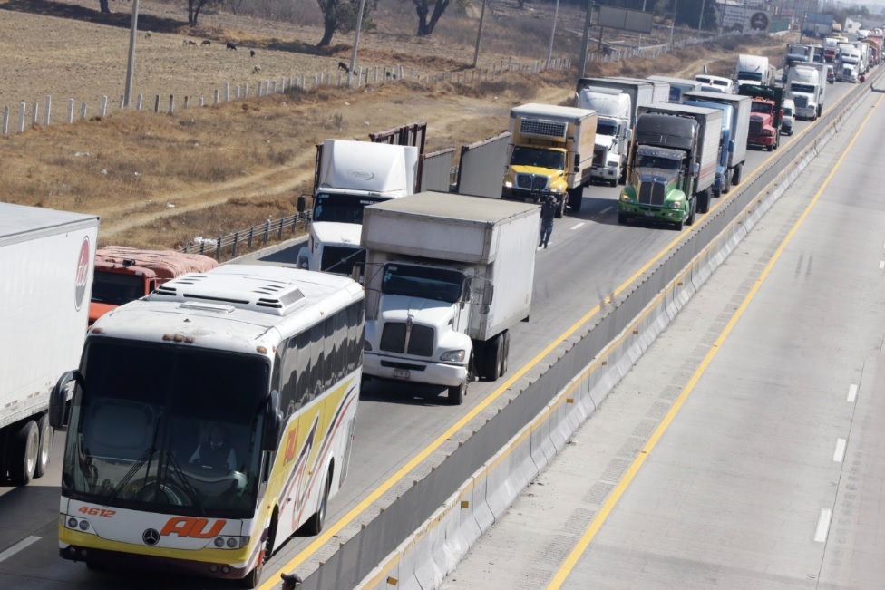 En Puebla usan a niños para apedrear camiones y asaltarlos: Canacar