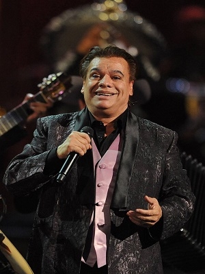 Juan Gabriel: Hombre habló al 911 e intentó salvarle la vida