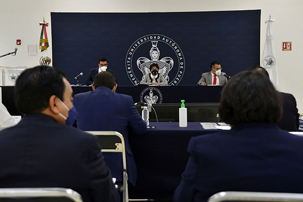 BUAP aprueba condonar pagos escolares a alumnos de localidades marginadas del estado