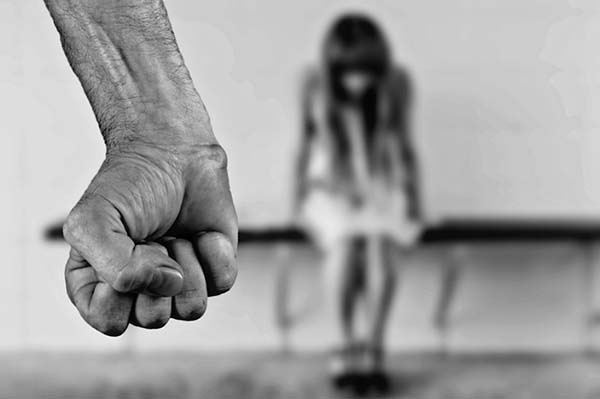 A la semana llegan 27 mujeres al hospital por violencia intrafamiliar en Puebla