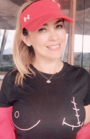 Aracely Arámbula mantiene sensual figura y la presume en Instagram