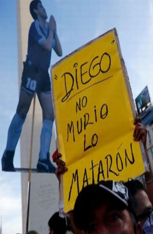 “No se murió, lo mataron!, marchan en Argentina por Maradona