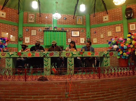 Académicos de la Ibero Puebla participan en seminario internacional del EZLN