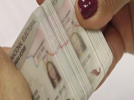 Credencial de elector sí es falsificable, acepta el INE