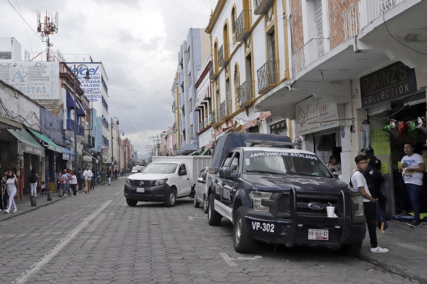 Una mujer lesionada tras enfrentamiento entre ambulantes y personal de vía pública en Puebla