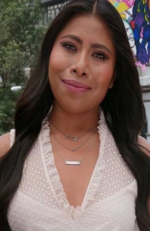 Yalitza Aparicio tiene novio pero le prohíben presentarlo a la luz pública