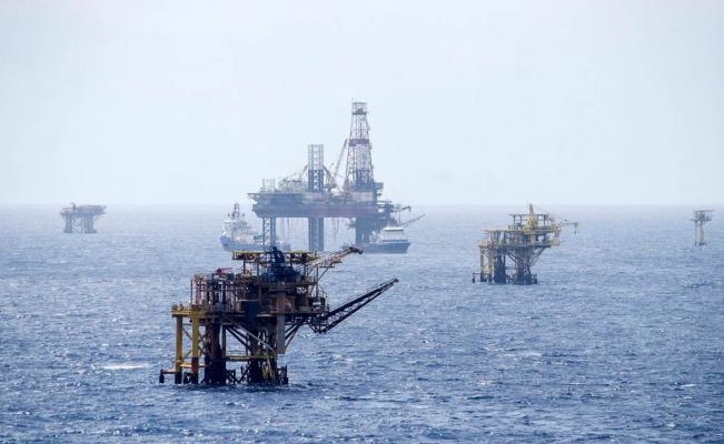 EU aprueba intercambio de exportaciones petroleras con México