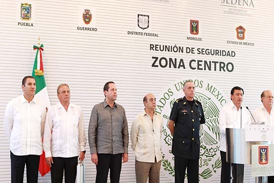 Federación y gobernadores combatirán robo de hidrocarburos en Puebla, Hidalgo yTtlaxcala