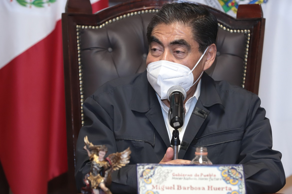 Barbosa condena comportamientos “porriles y marginales” en acto de Morena