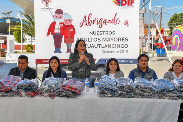 Ayuntamiento de Cuautlancingo arranca el programa “Abrigando a Nuestros Adultos Mayores”