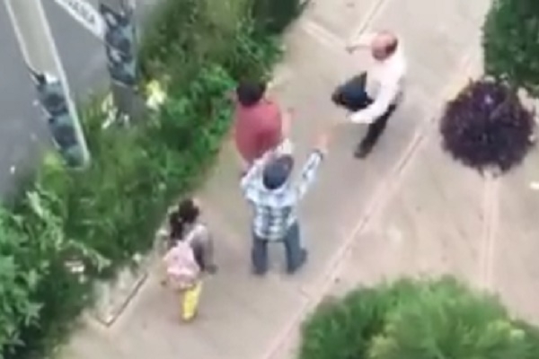 VIDEO: #LordPeatones golpeó a personas que reclamaron invasión de paso